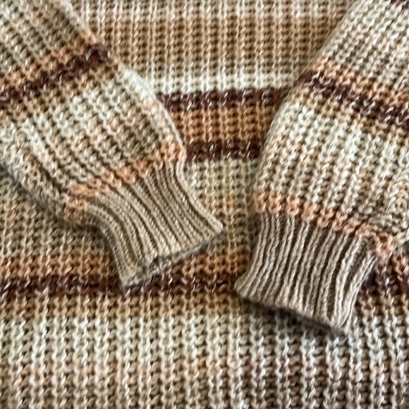 Women’s American Eagle Knitted Striped Oversized Sweater - Picture 4 of 8